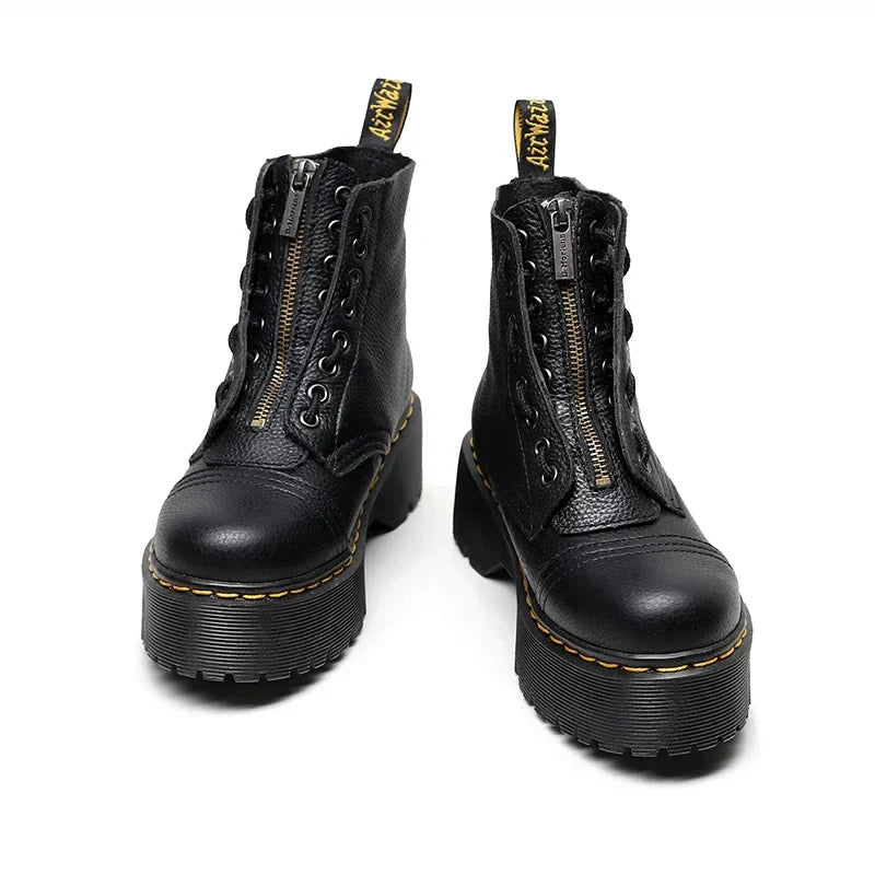 Comfortable women's platform boots for casual outdoor wear